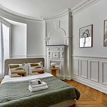 Hotel Sublime Center Of Paris/le Marais 3*